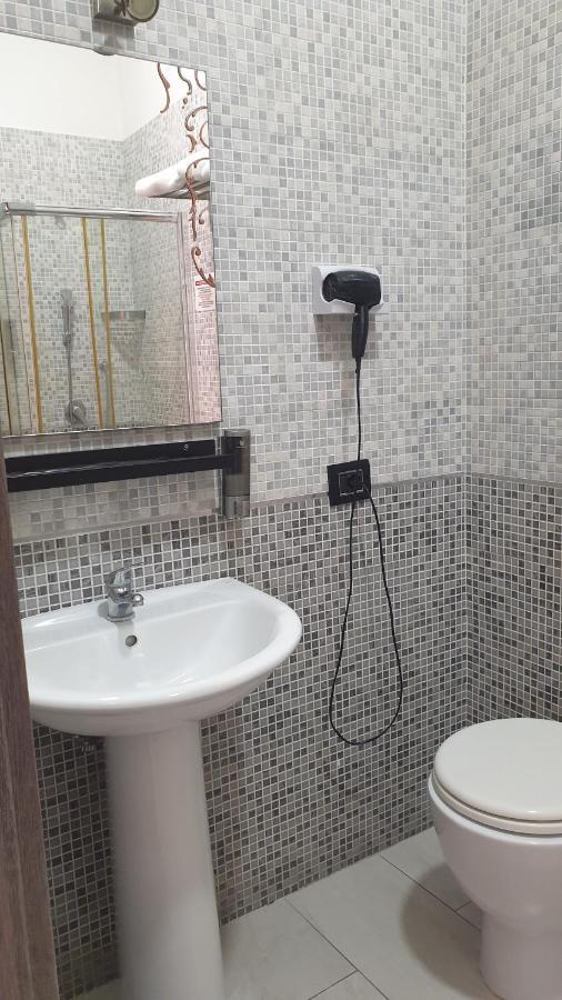 נאפולי Madb&B מראה חיצוני תמונה