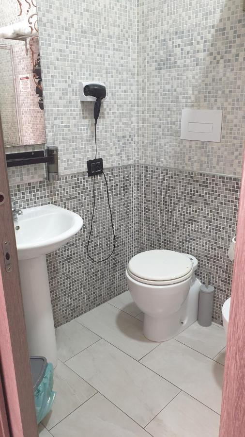 נאפולי Madb&B מראה חיצוני תמונה